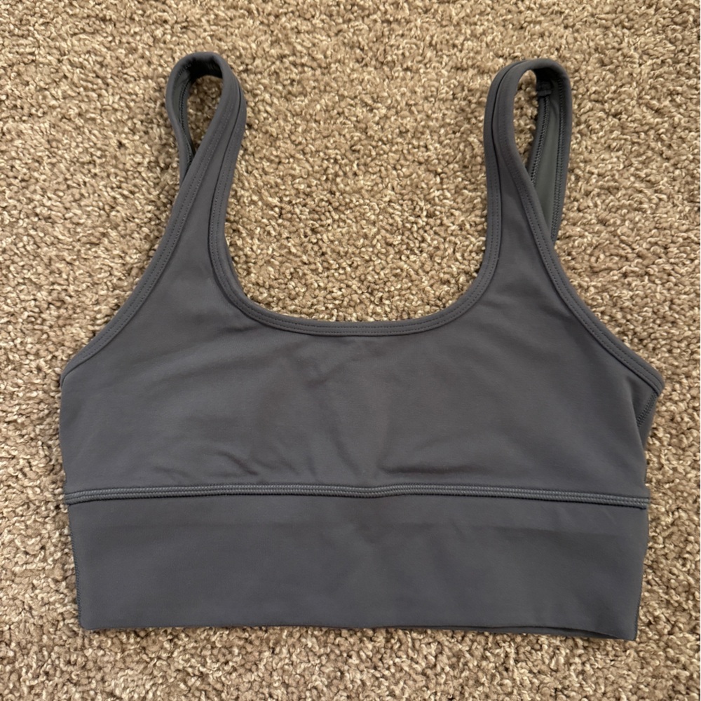 TNA ARITZIA GREY TOP